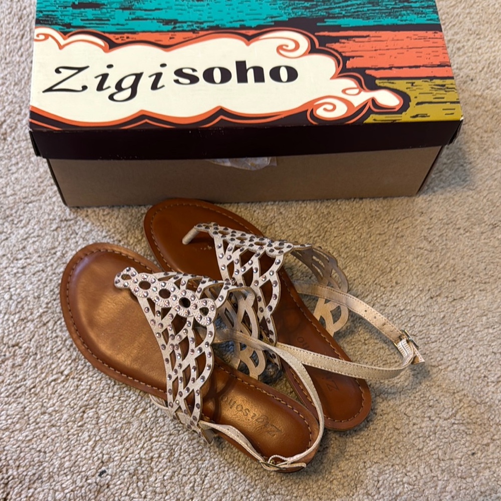 Zigi Soho Tan Sandals with Safari-Inspired Straps